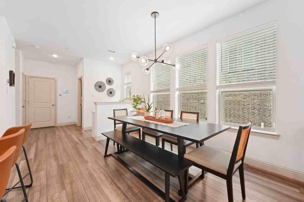 6028 Silverado Trl - Photo 4 of 18
