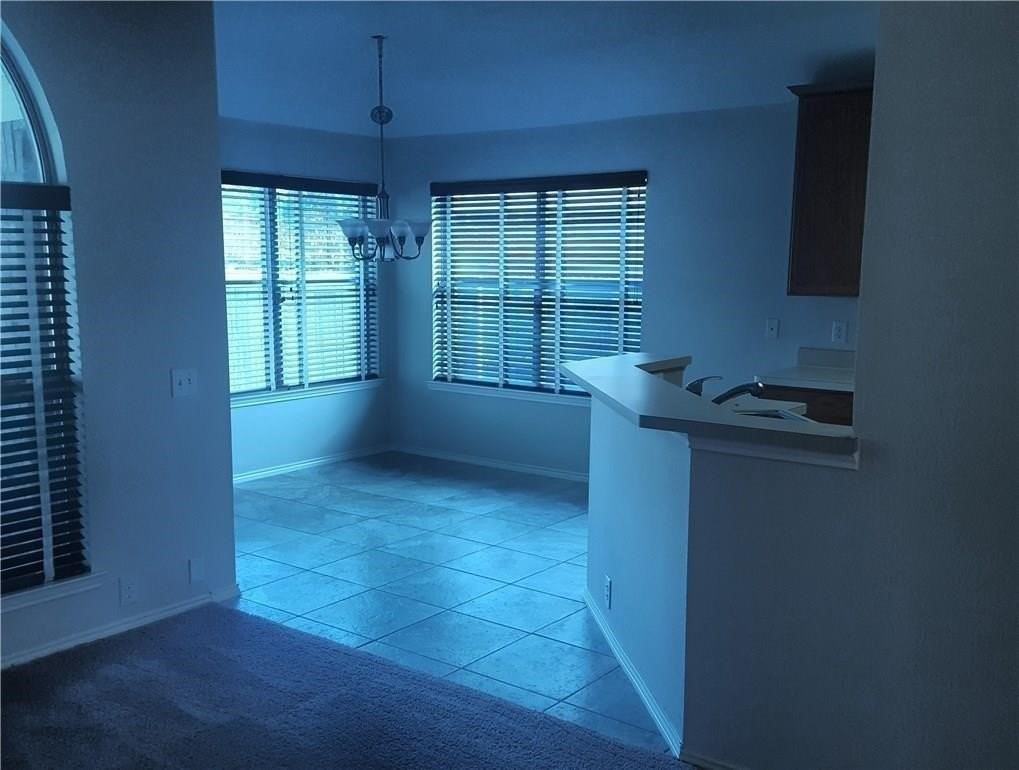 2501 Spring Dr - Photo 3 of 10
