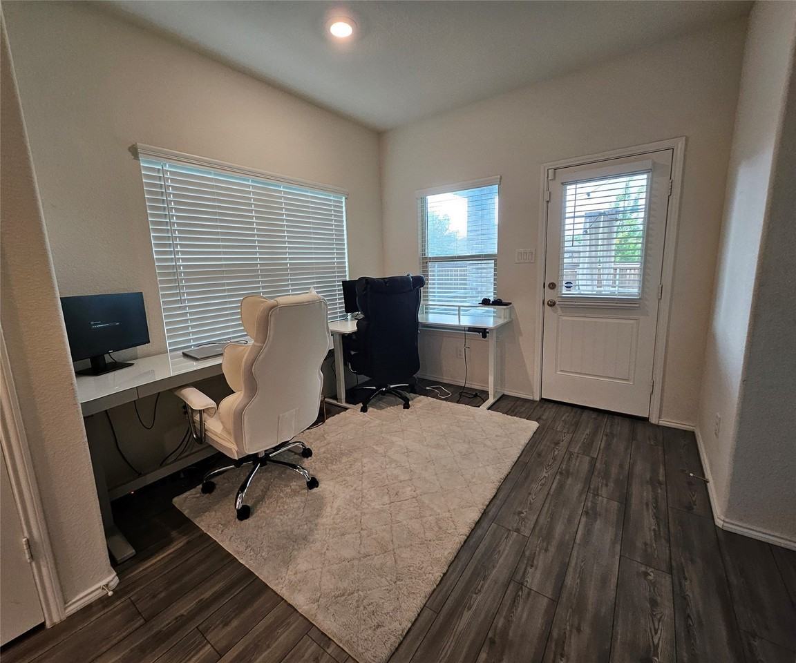 2340 Evening Stone Dr - Photo 5 of 23