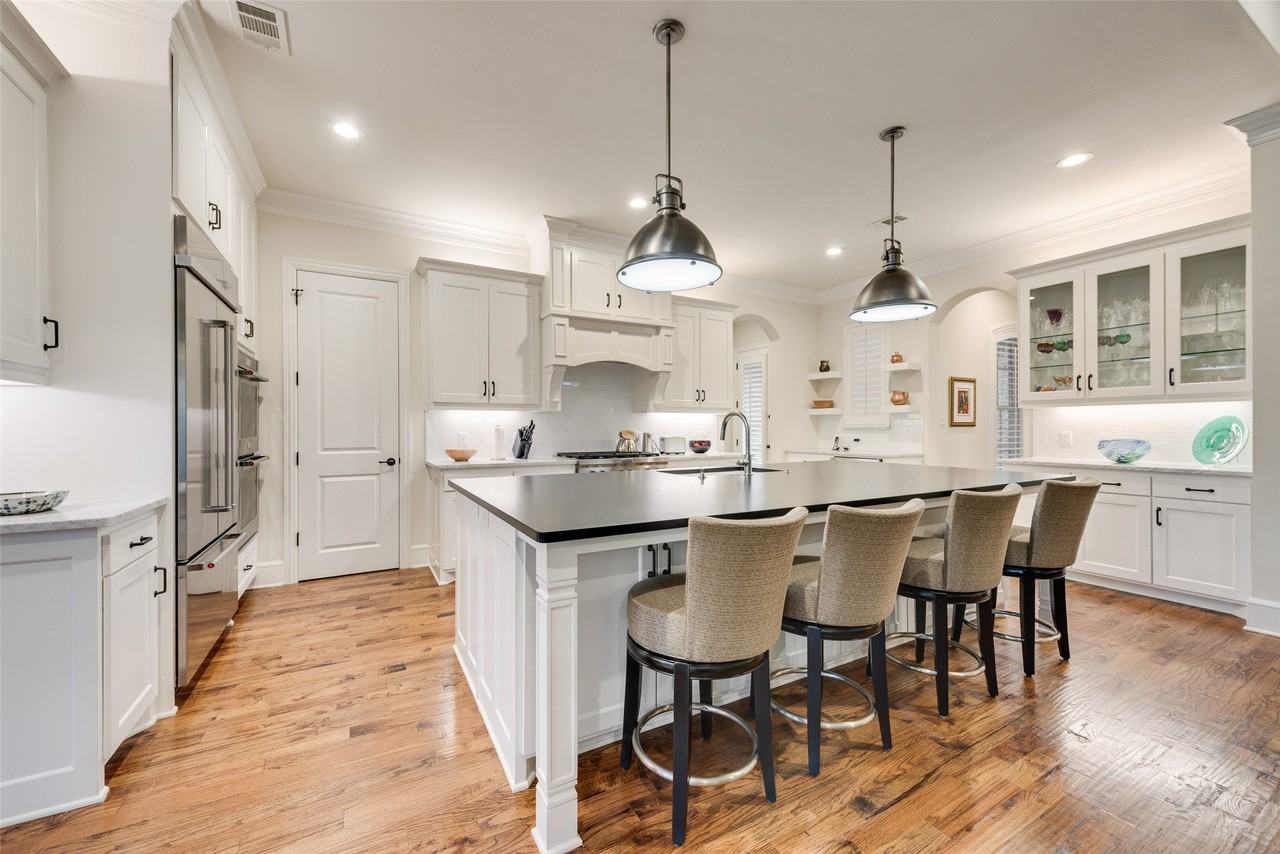 701 Winding Ridge Trl - Photo 6 of 25