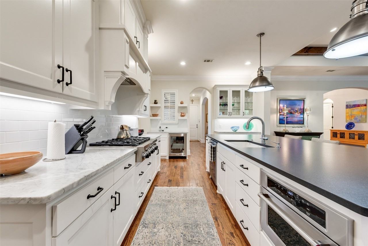701 Winding Ridge Trl - Photo 7 of 25