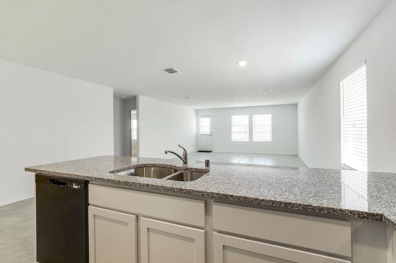 1704 Lercara Ln - Photo 2 of 17