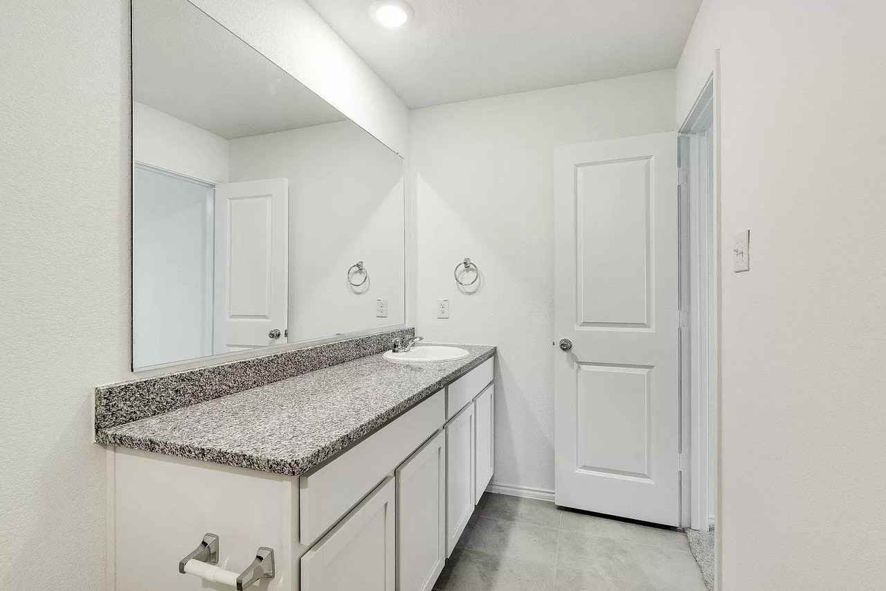 1704 Lercara Ln - Photo 6 of 17