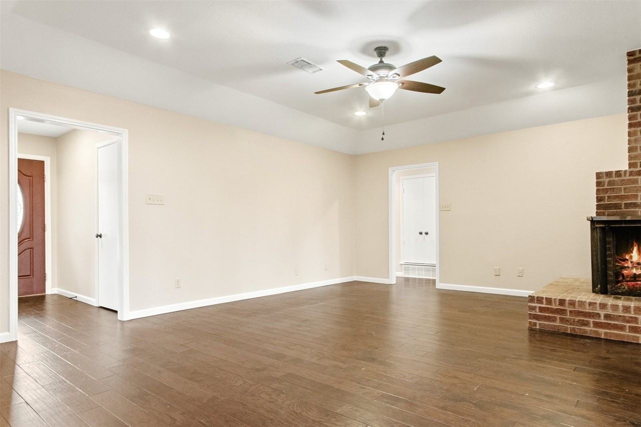 611 Field St - Photo 7 of 40