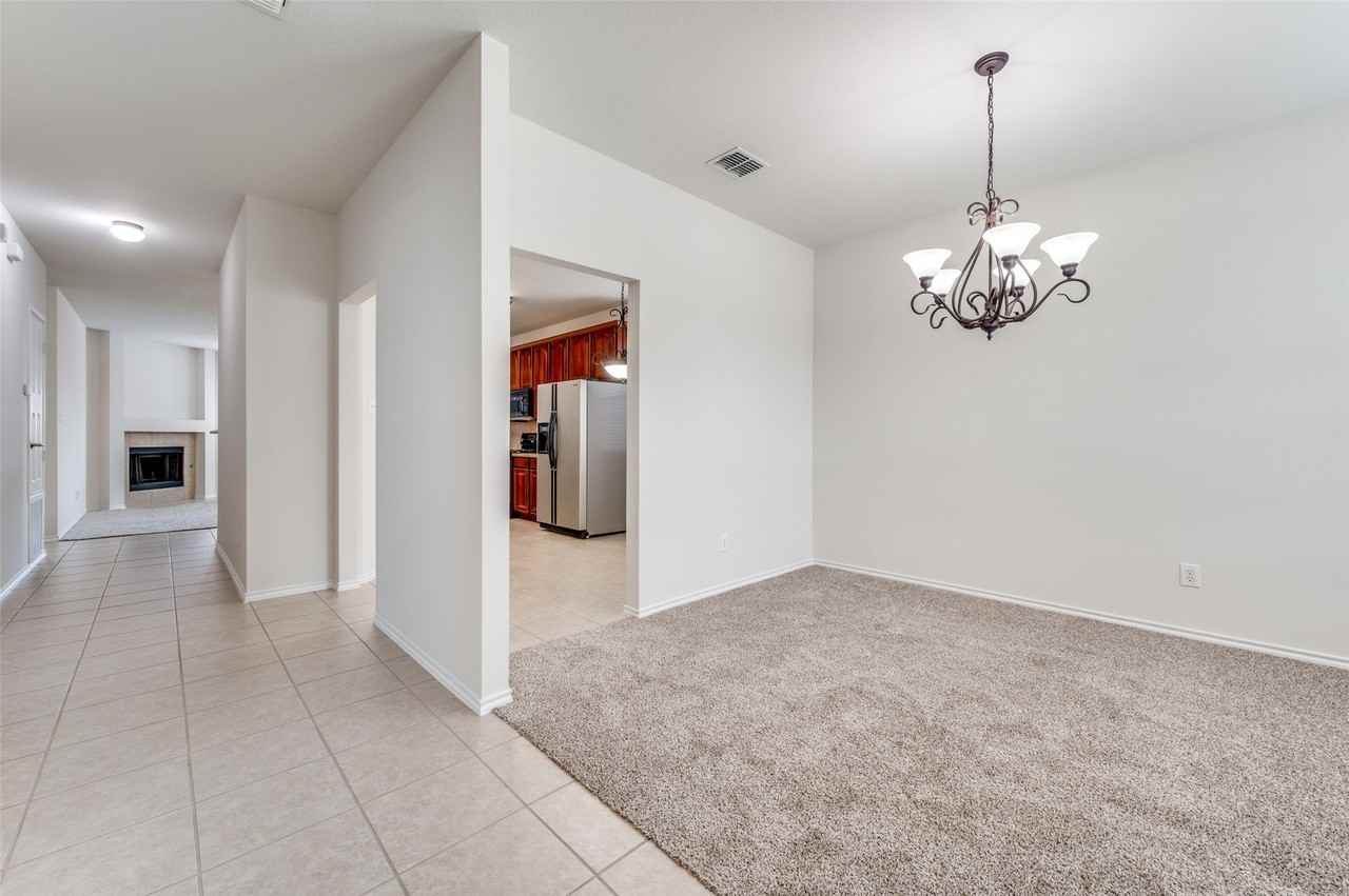 1405 Hazelwood Dr - Photo 4 of 12