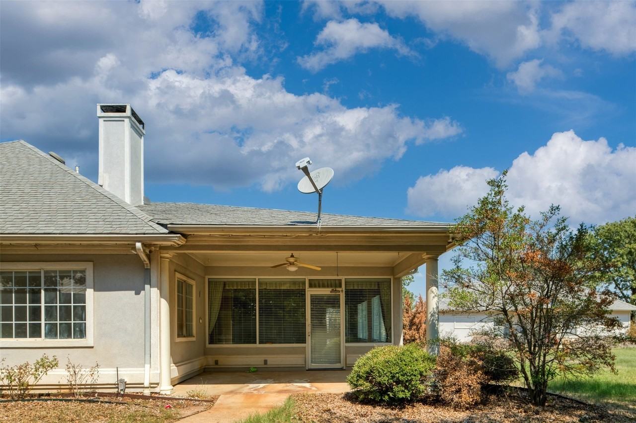 4525 Teasley Ln - Photo 4 of 28