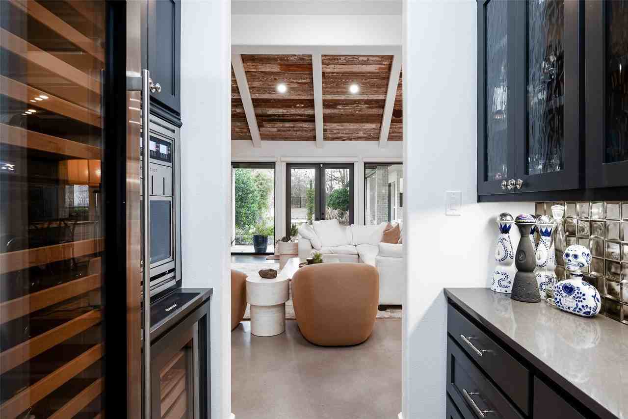 1501 Stony Trl - Photo 7 of 40