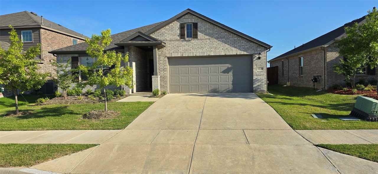14220 Aberavon Dr - Photo 3 of 19