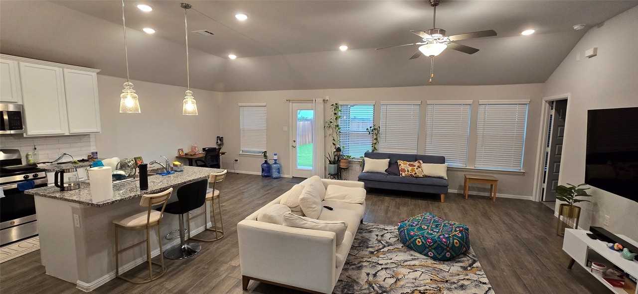14220 Aberavon Dr - Photo 5 of 19