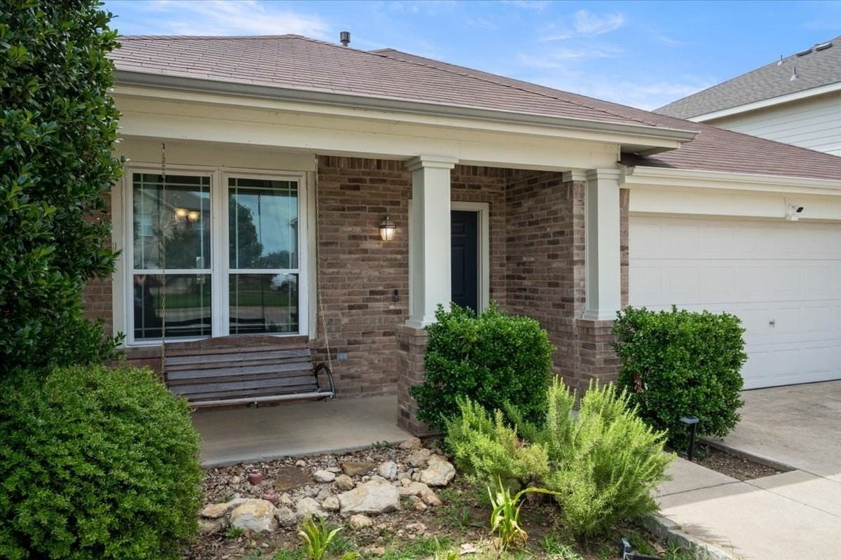 5920 Westgate Dr - Photo 4 of 40