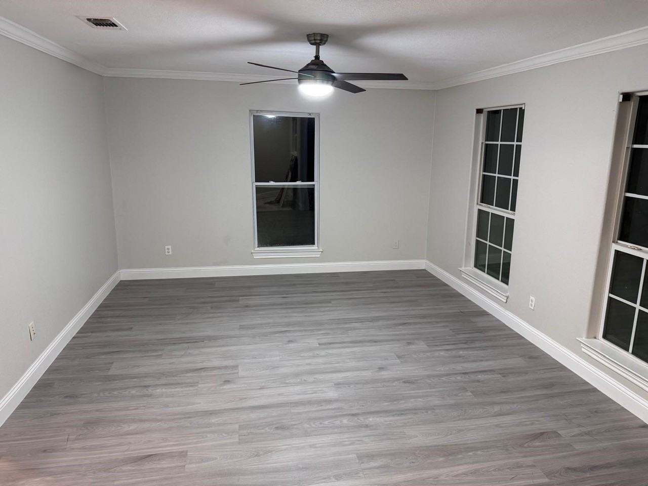 4209 Puget St - Photo 5 of 24