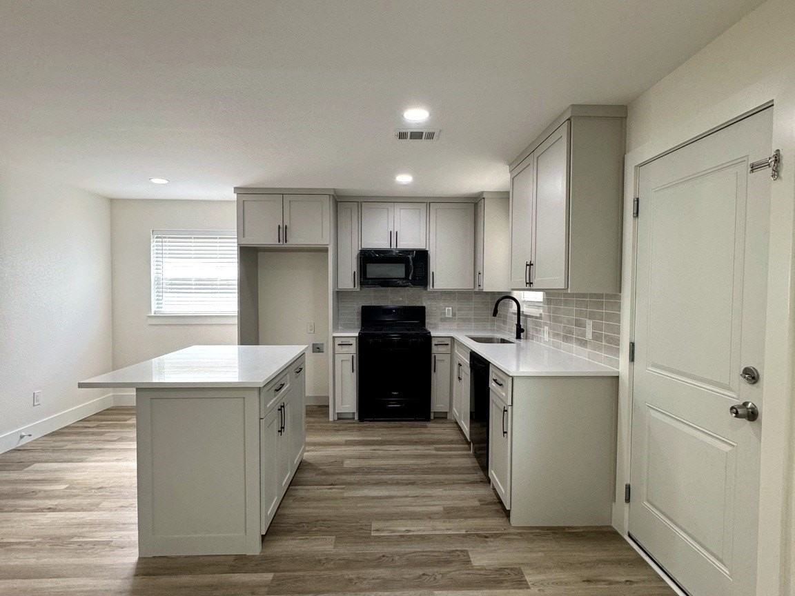 613 Dawn Dr - Photo 6 of 14