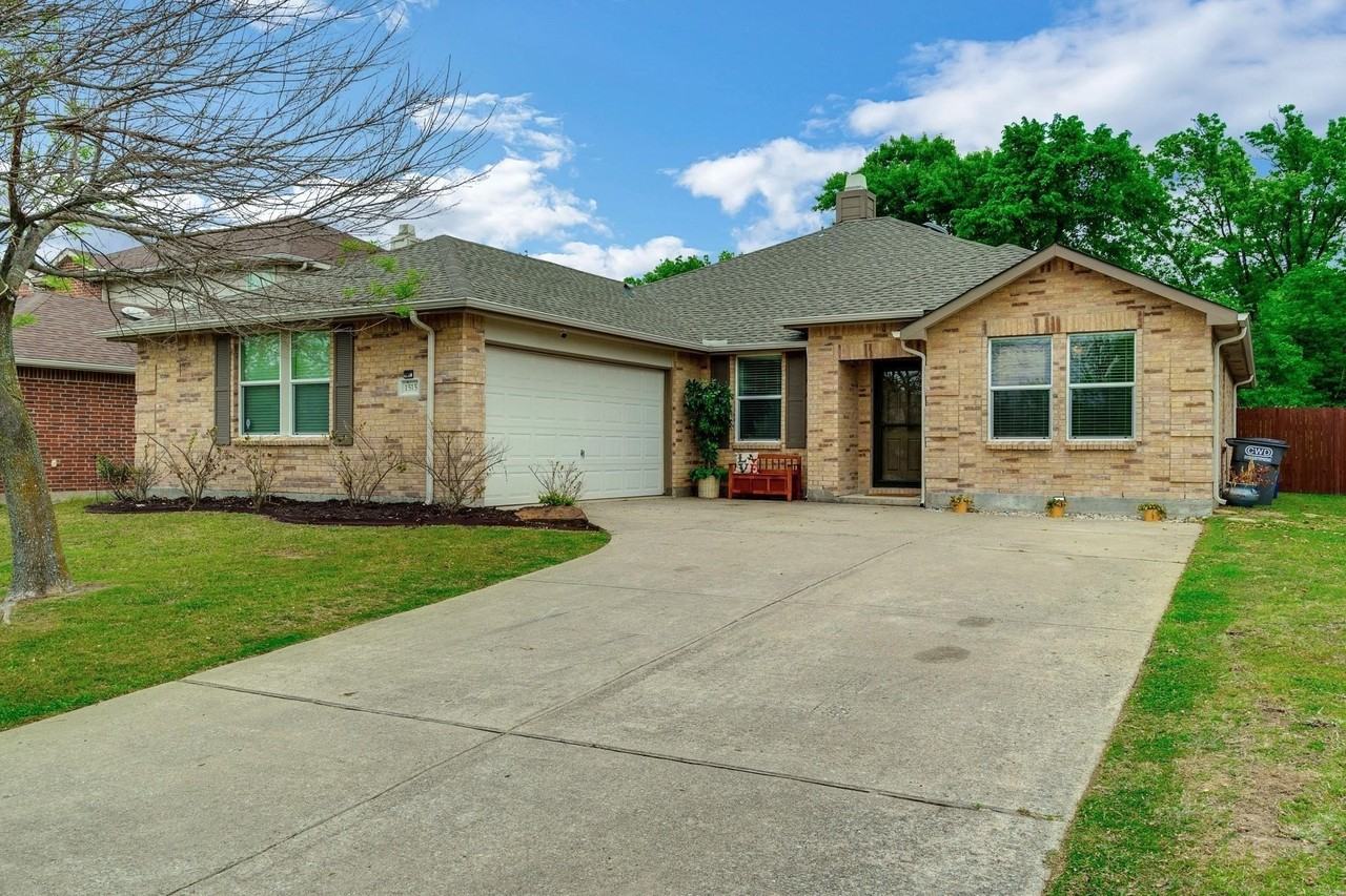 1515 Harvest Crossing Dr - Photo 2 of 28