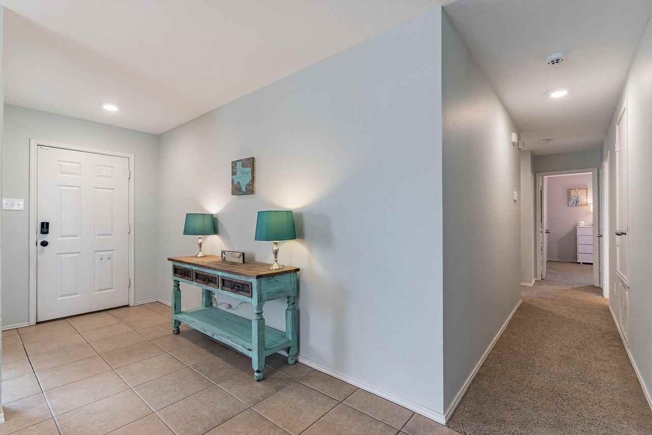 1515 Harvest Crossing Dr - Photo 3 of 28