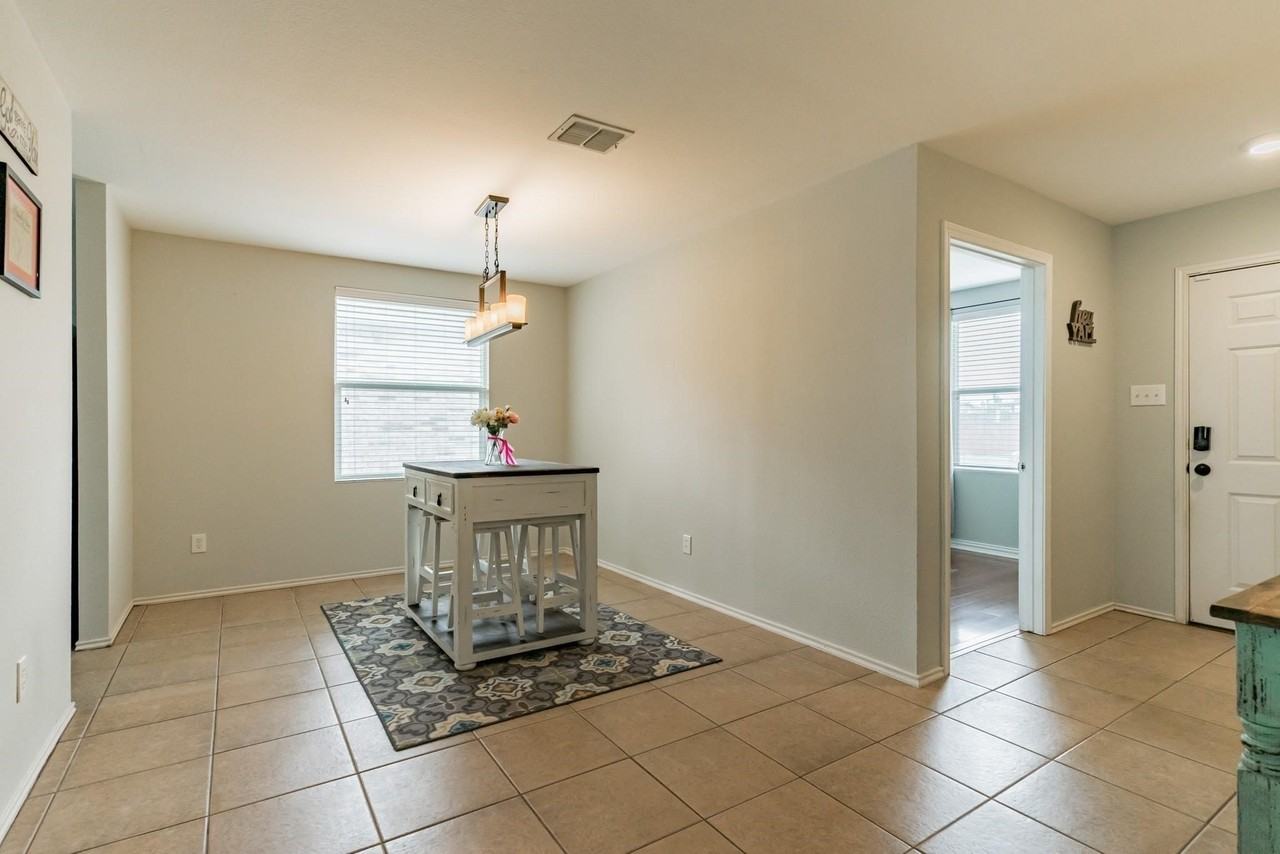 1515 Harvest Crossing Dr - Photo 6 of 28