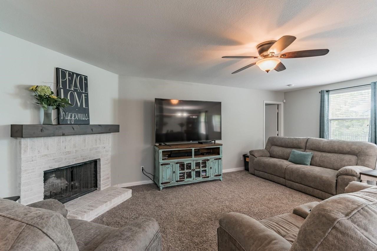 1515 Harvest Crossing Dr - Photo 7 of 28