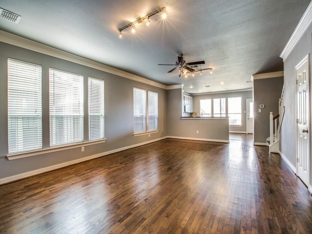 2330 Throckmorton St - Photo 3 of 24