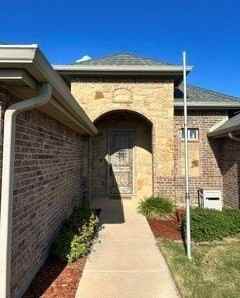 7065 Mcleod Dr - Photo 3 of 34