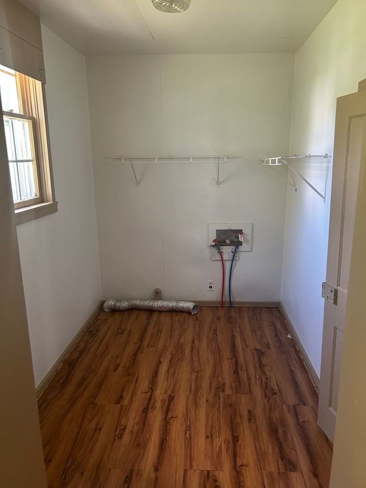 610 N Main St - Photo 2 of 6