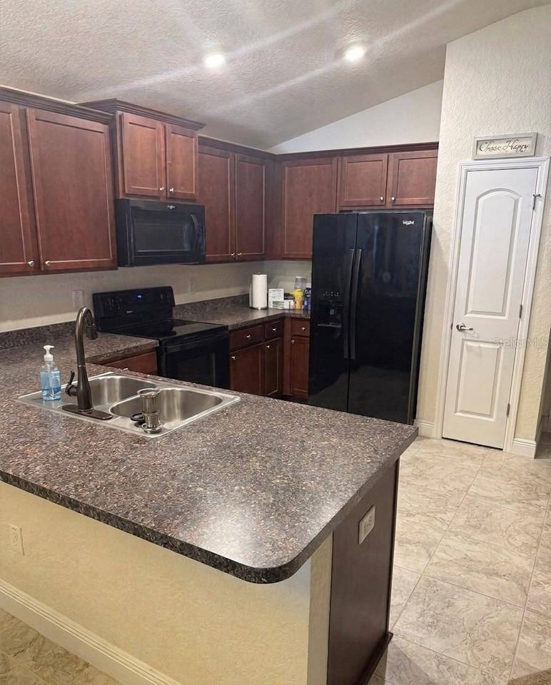 4450 Nw 2nd Ave - Photo 7 of 16