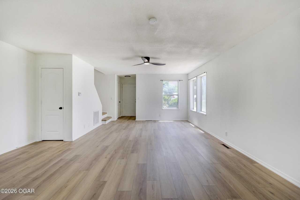 103 W 41st St - Photo 5 of 20