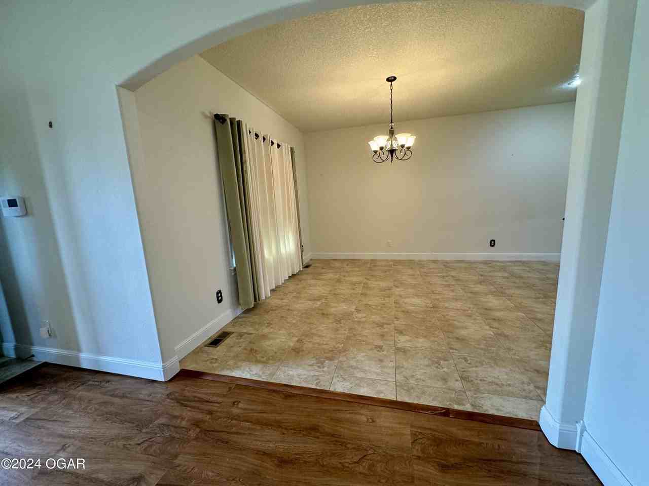 2731 Jefferson Ave - Photo 3 of 12