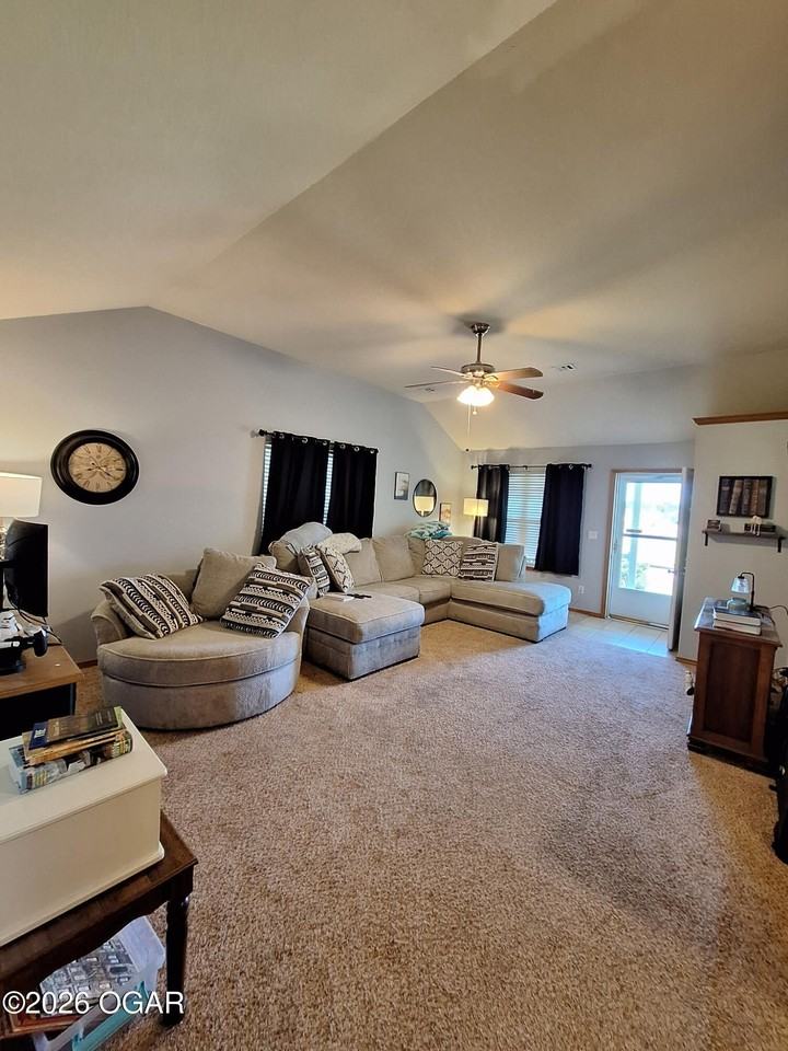 704 Bryton Ct - Photo 4 of 11