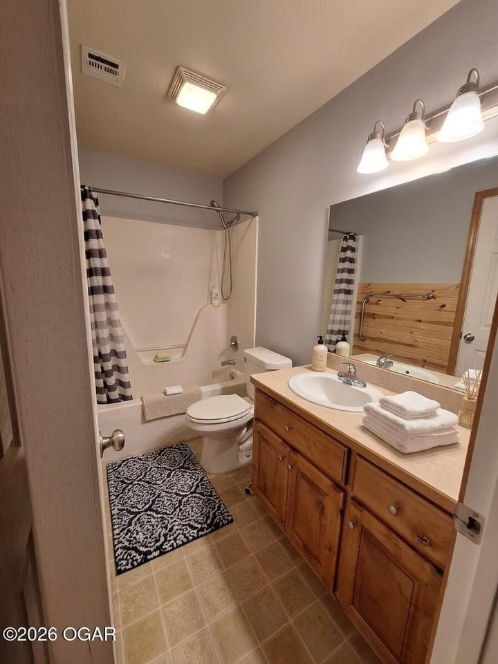 704 Bryton Ct - Photo 5 of 11