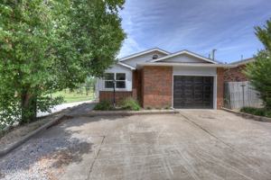 featured image of 729 W 31st Ter