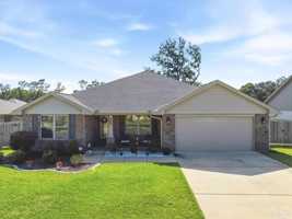 featured image of 5725 Montauk Way