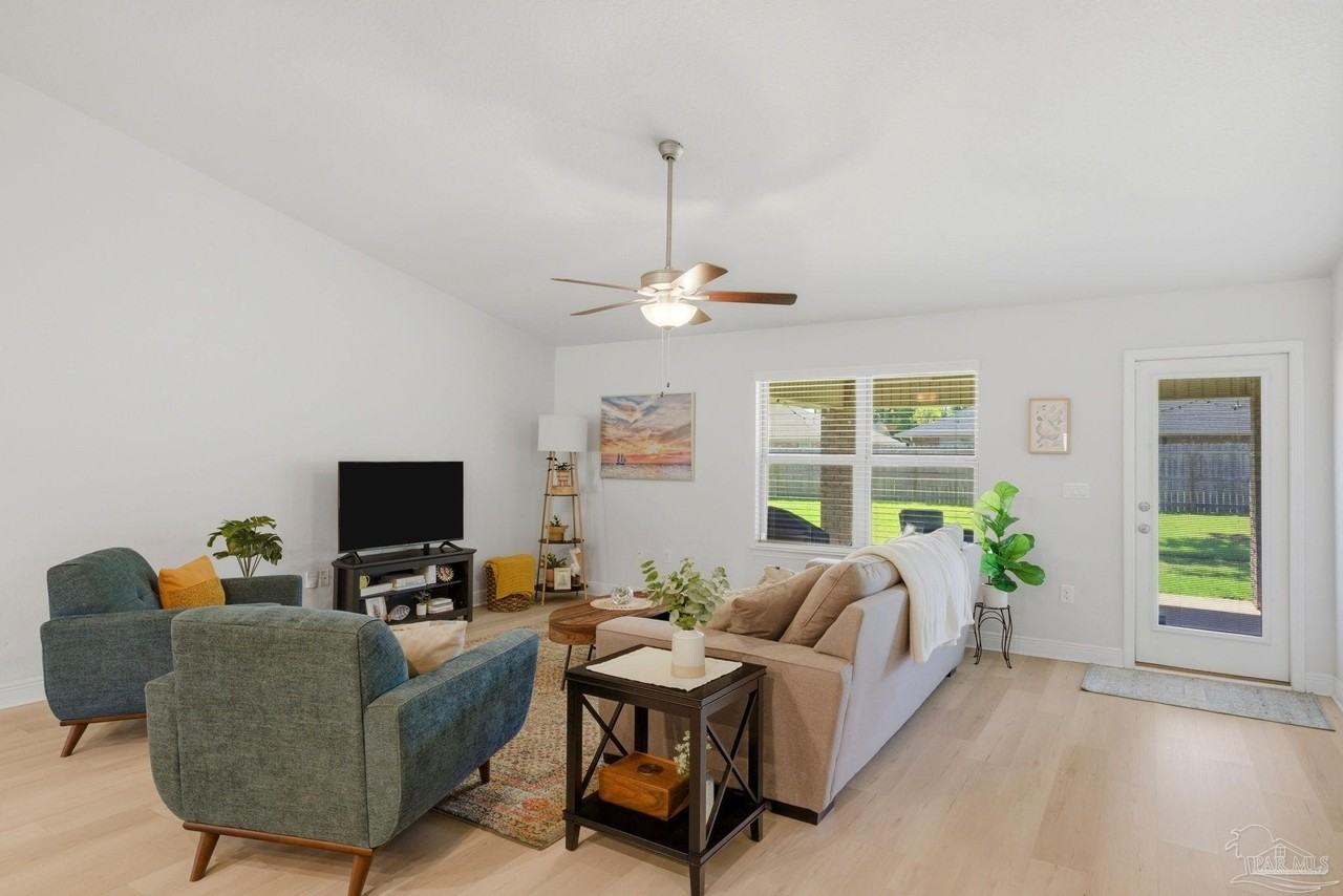 5725 Montauk Way - Photo 6 of 26