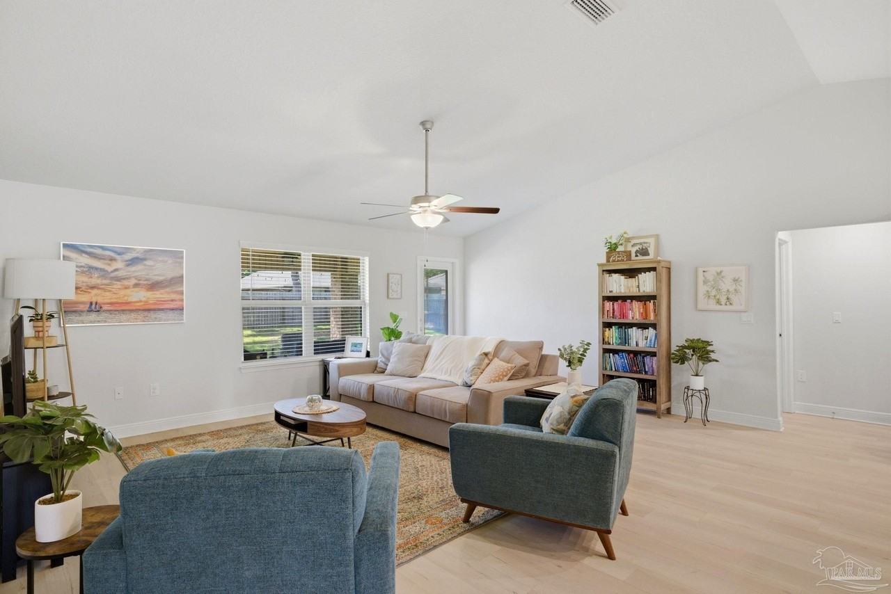5725 Montauk Way - Photo 7 of 26