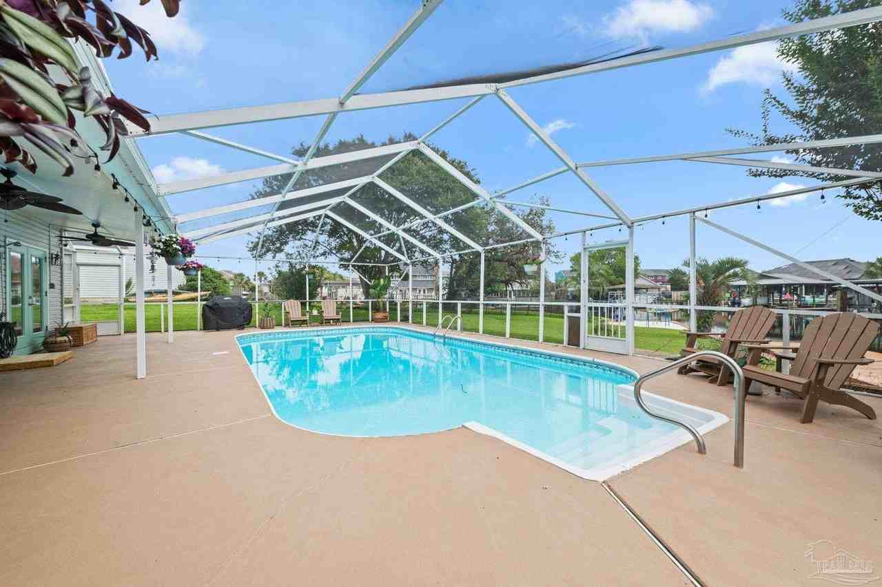 1672 Kauai Ct - Photo 3 of 50