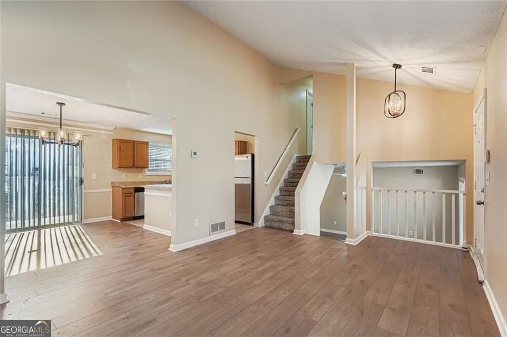 6543 Alford Way - Photo 6 of 42