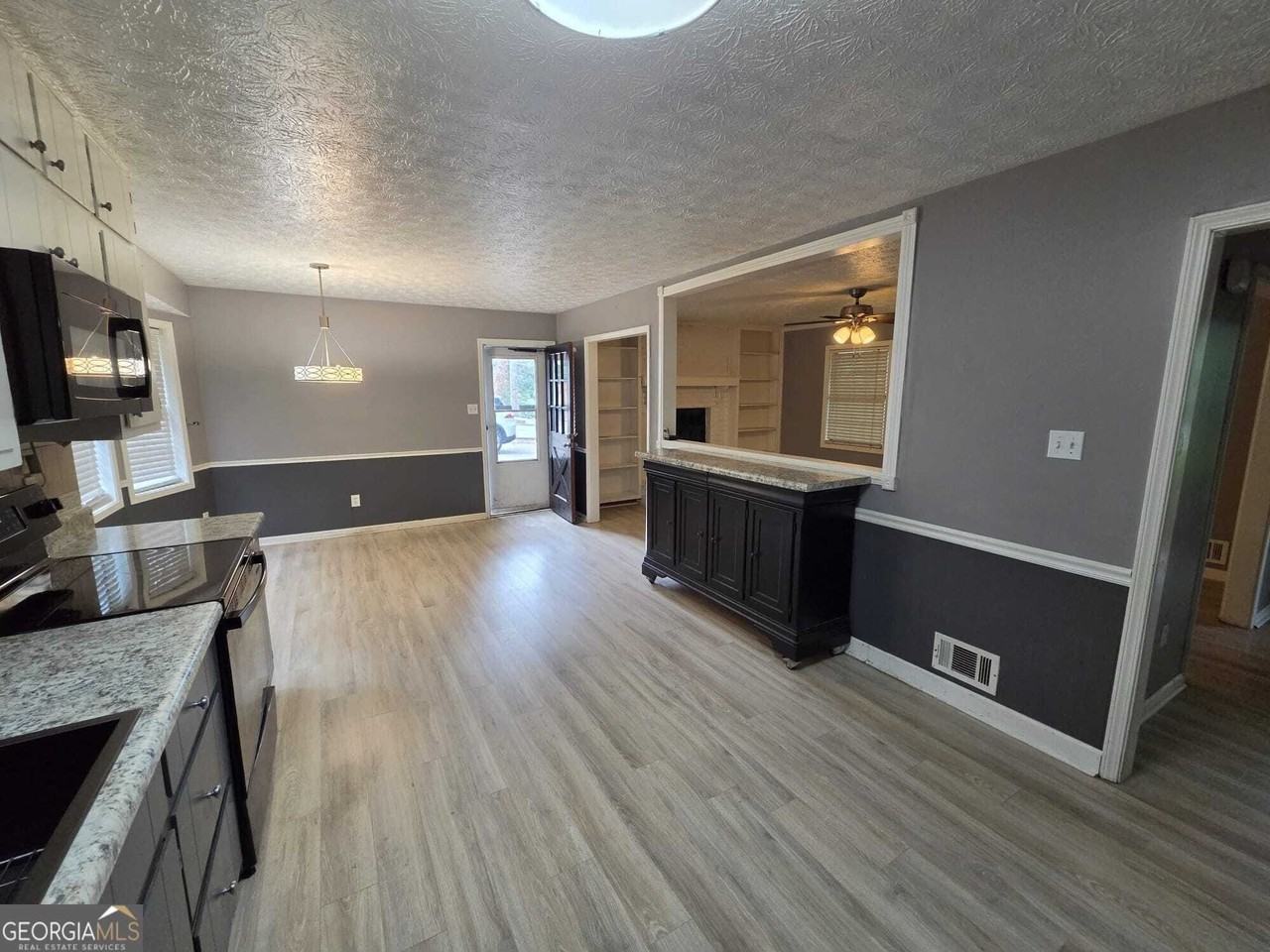 1357 Monfort Rd - Photo 5 of 14