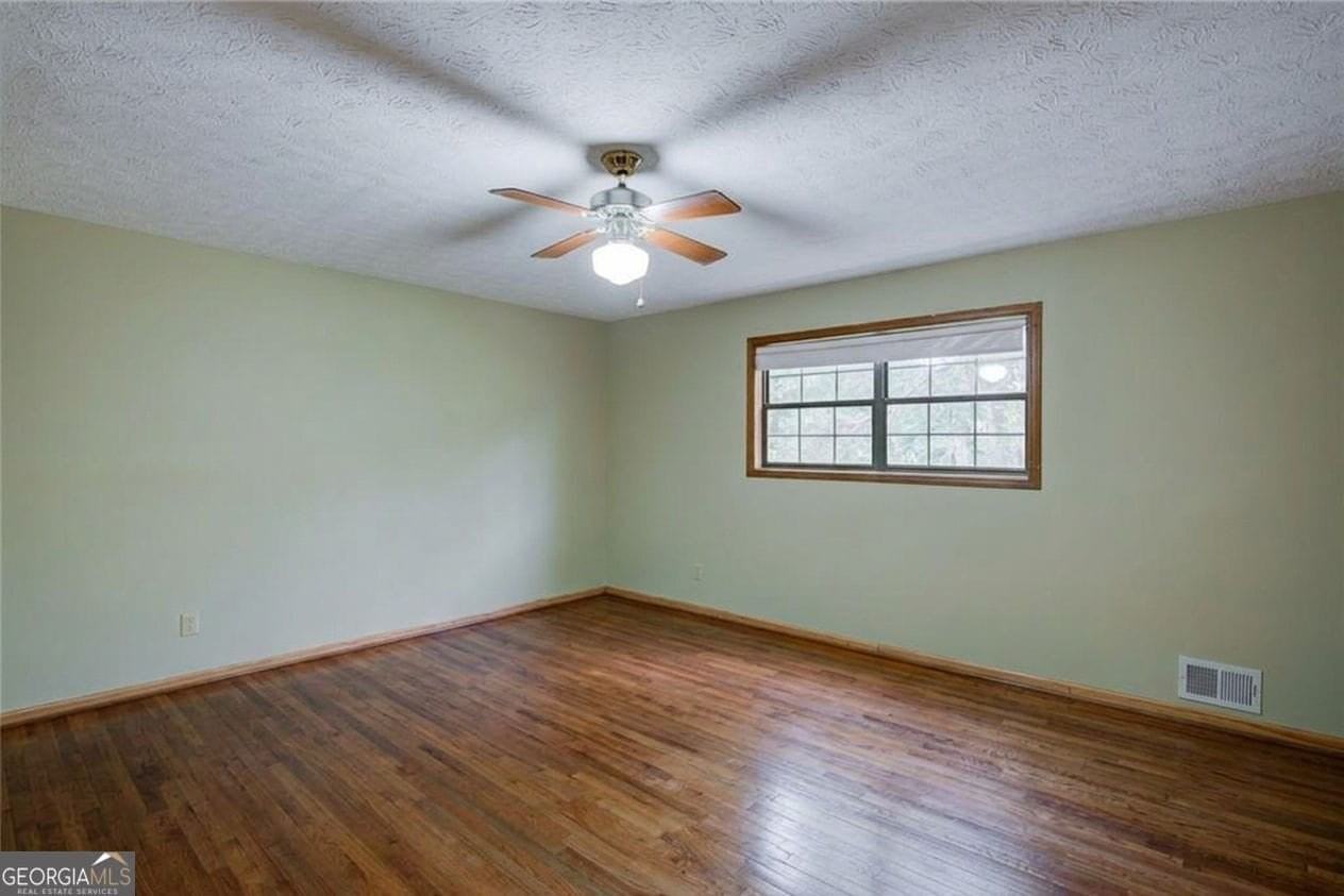 1357 Monfort Rd - Photo 6 of 14