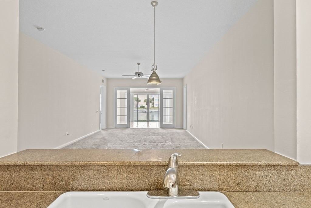 17 Harbour Isle Dr W #103 - Photo 6 of 36