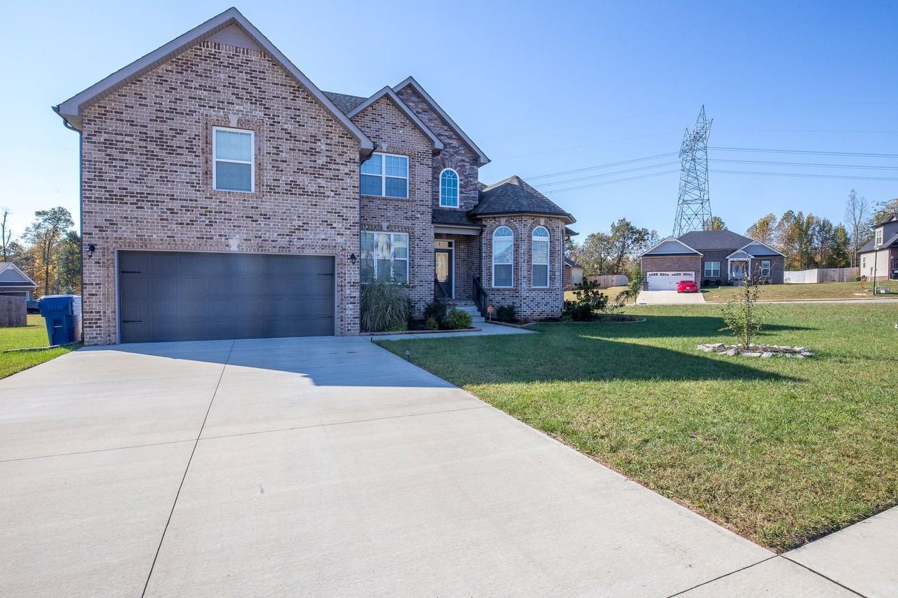 144 Thomas Traylor Ln - Photo 3 of 39