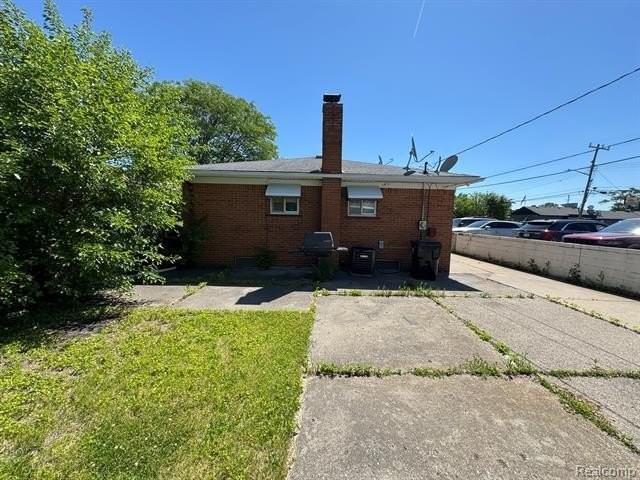 8847 Woodbine - Photo 2 of 14