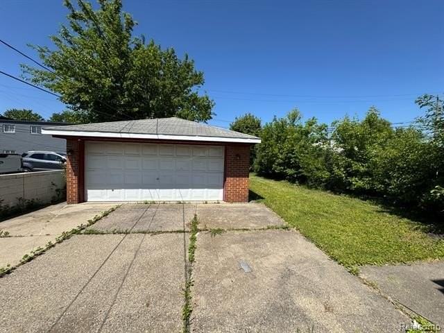 8847 Woodbine - Photo 3 of 14