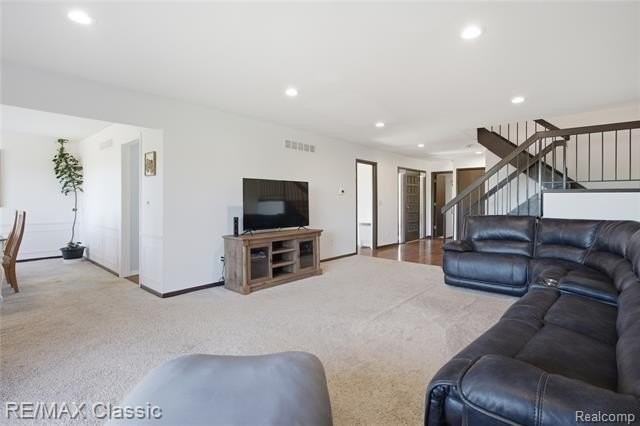 3961 Chablis St - Photo 7 of 50