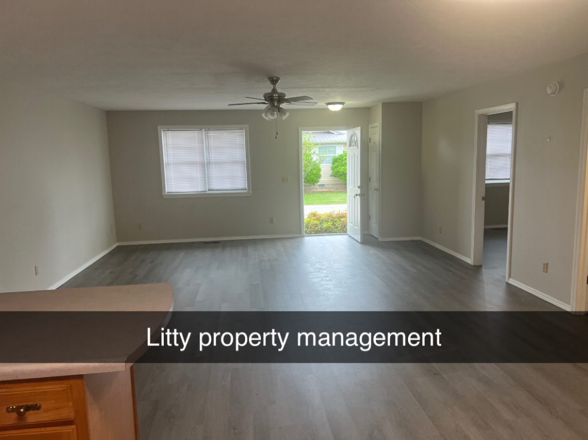 1510 Fair Park Cir #1 - Photo 3 of 8