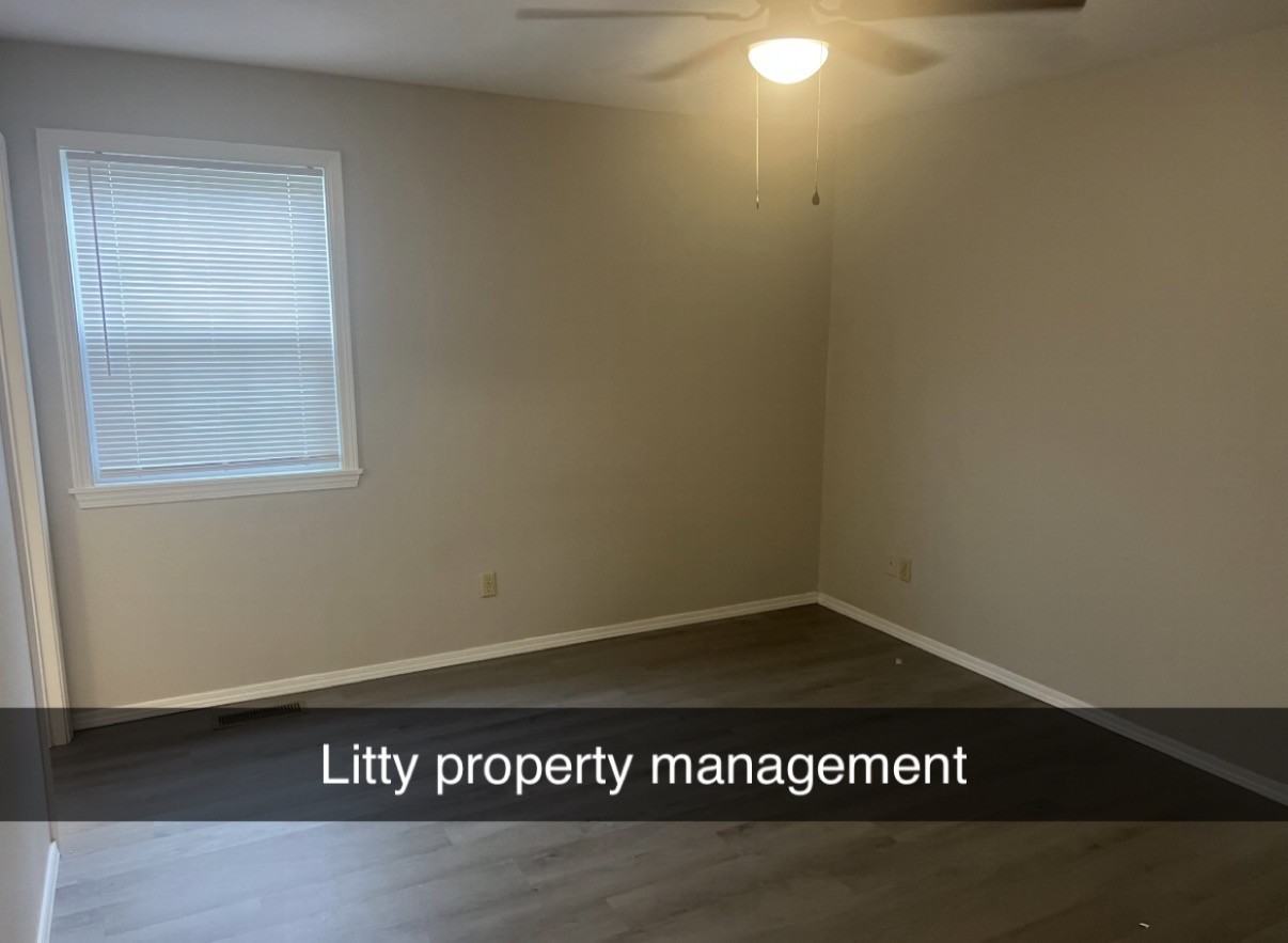1510 Fair Park Cir #1 - Photo 4 of 8