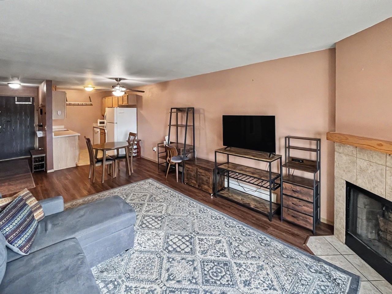 1405 W 27th Ave #1 - Photo 2 of 7