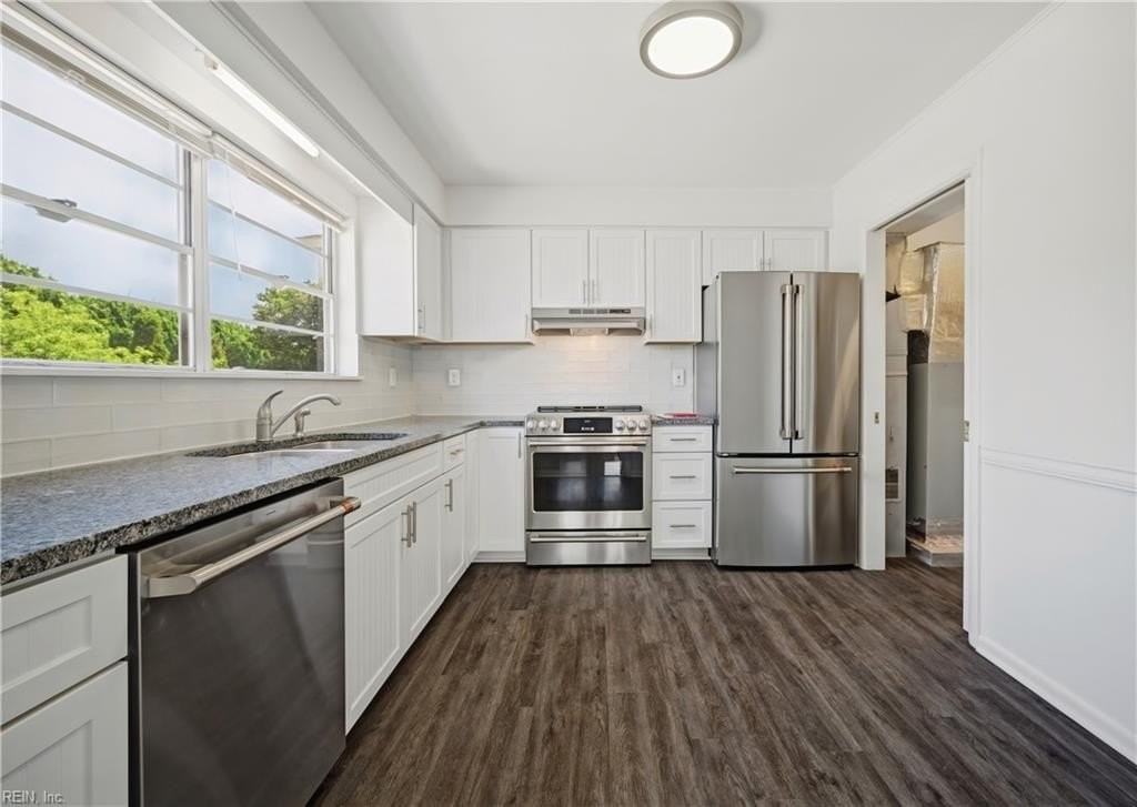 108 61st St #A - Photo 2 of 21