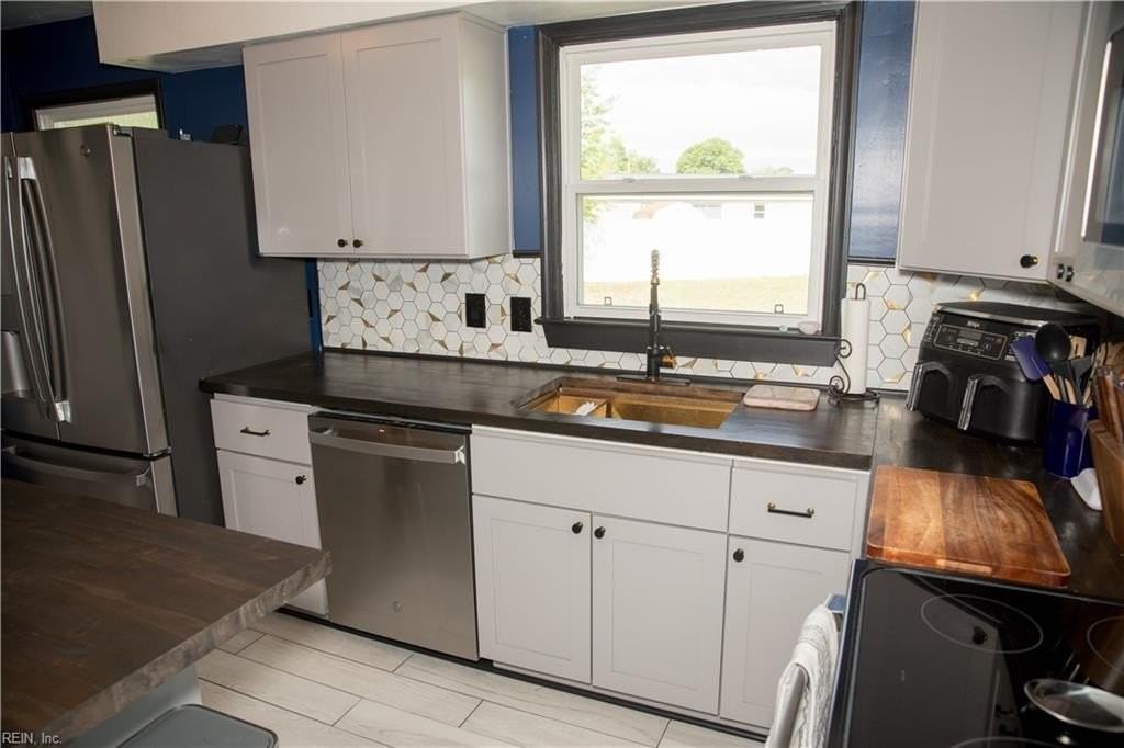 7 Lake Forest Ct - Photo 4 of 20