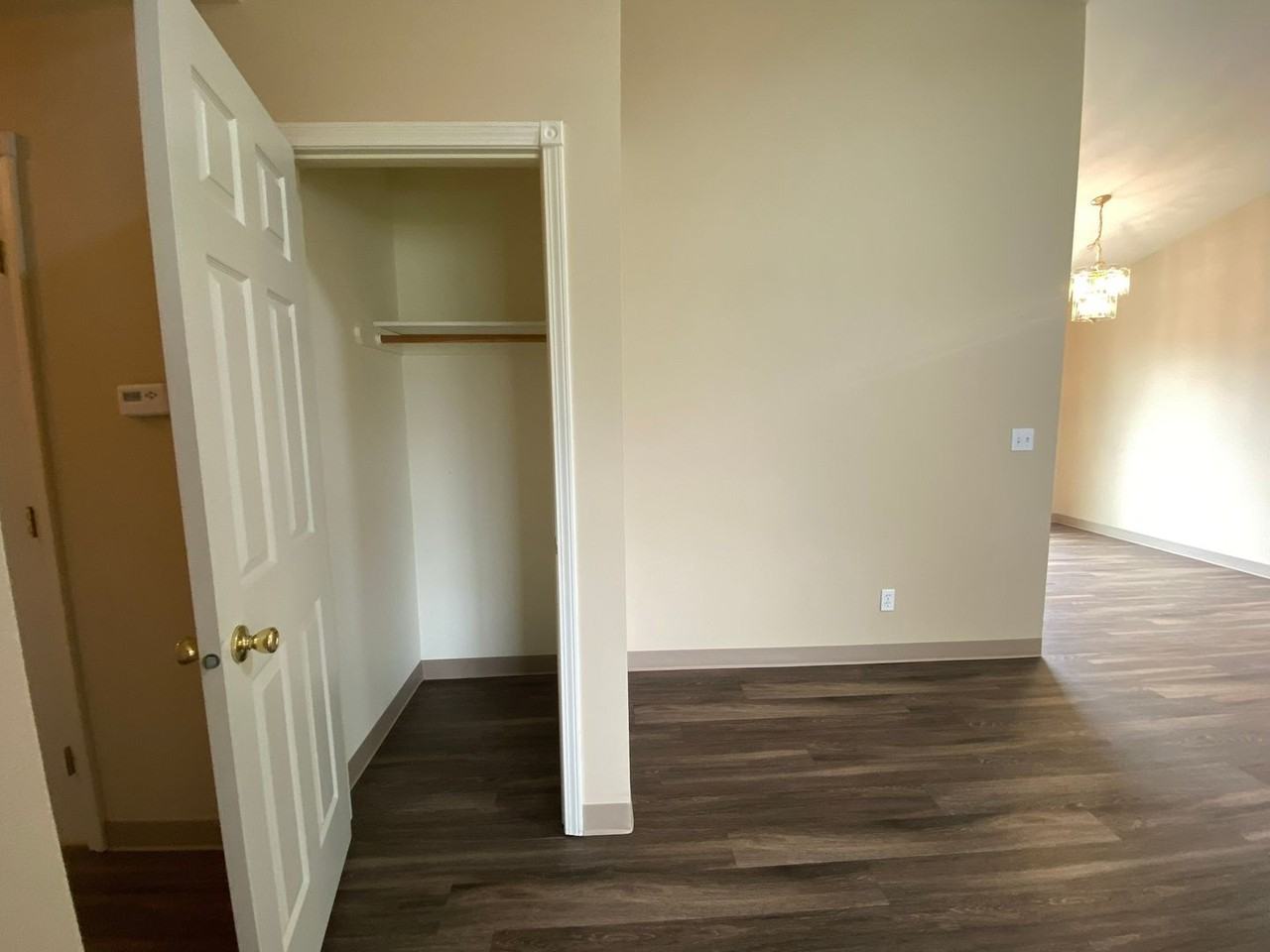 2217 N Abbey Glen Ct - Photo 7 of 38