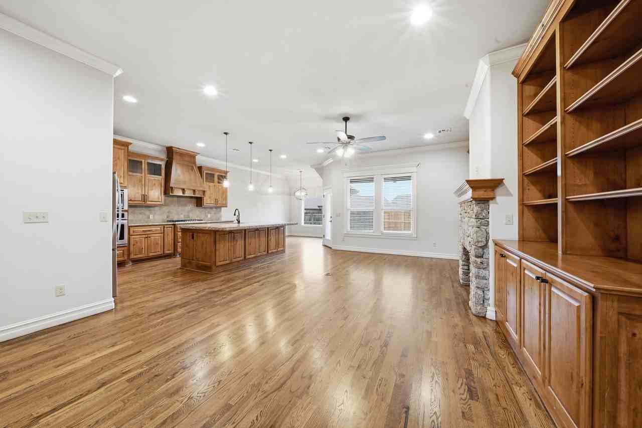 12814 S Birch St - Photo 7 of 45