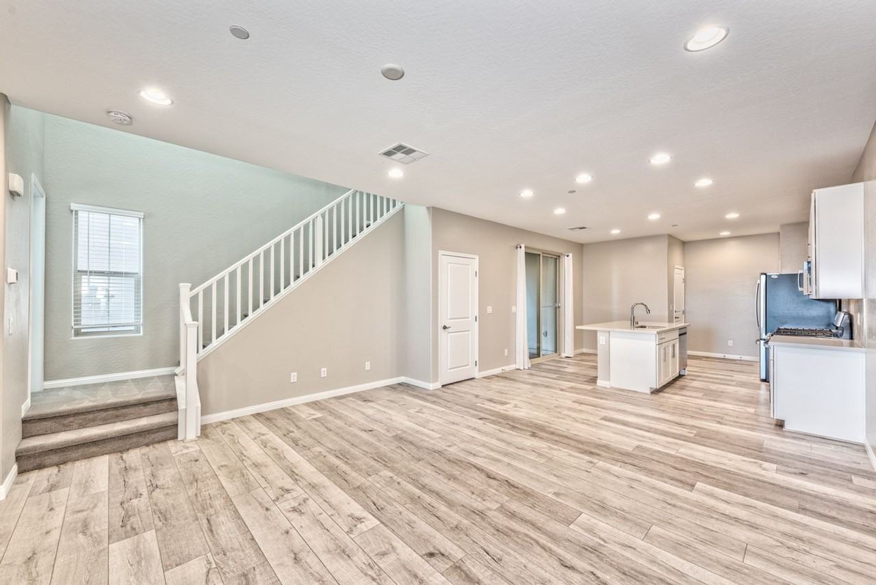 11705 Redwood Mountain Ave - Photo 5 of 23
