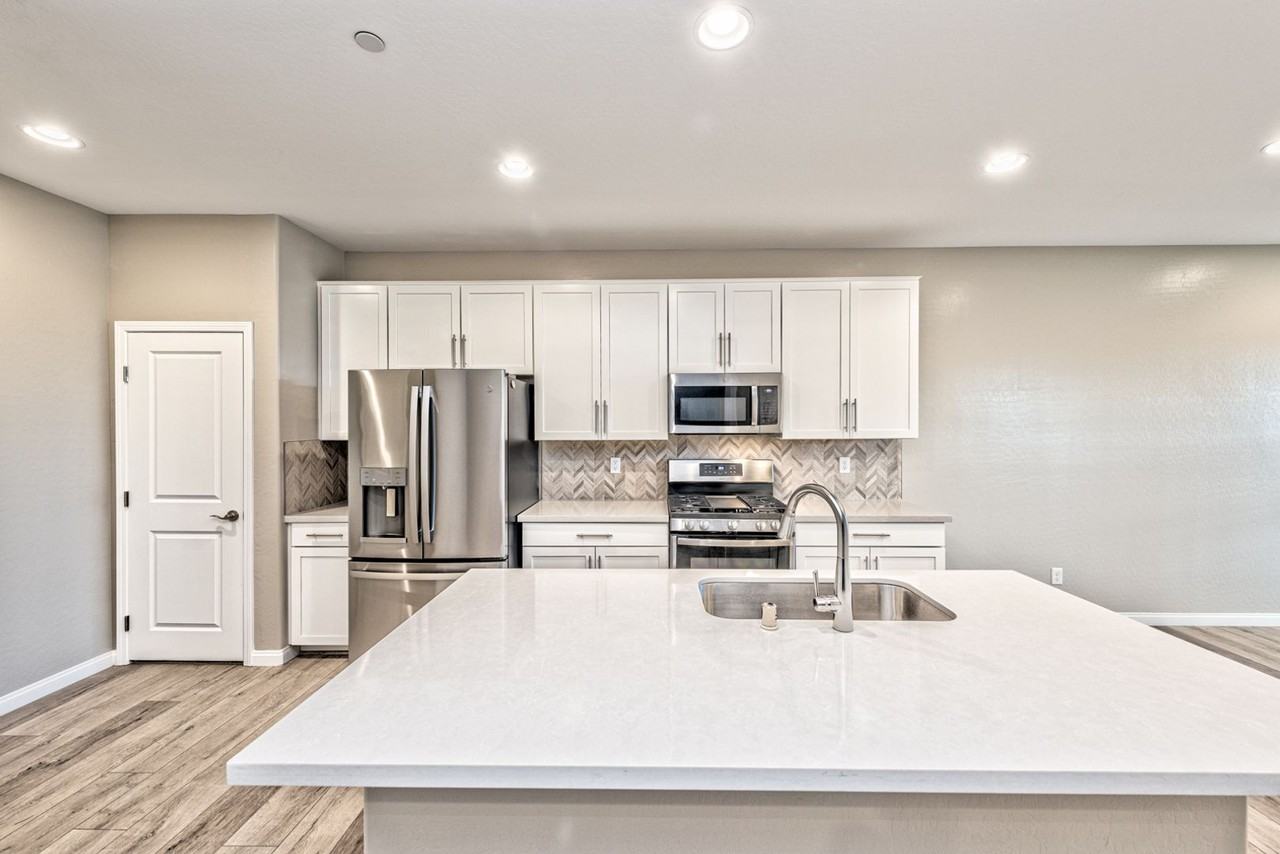 11705 Redwood Mountain Ave - Photo 7 of 23